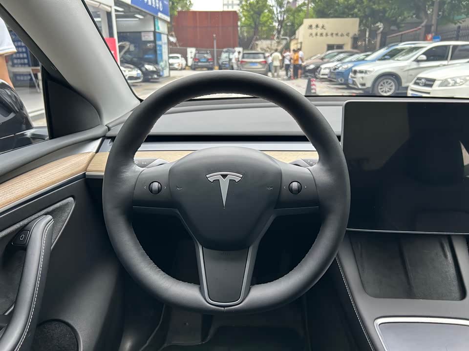 Tesla Model Y Tesla Model Y