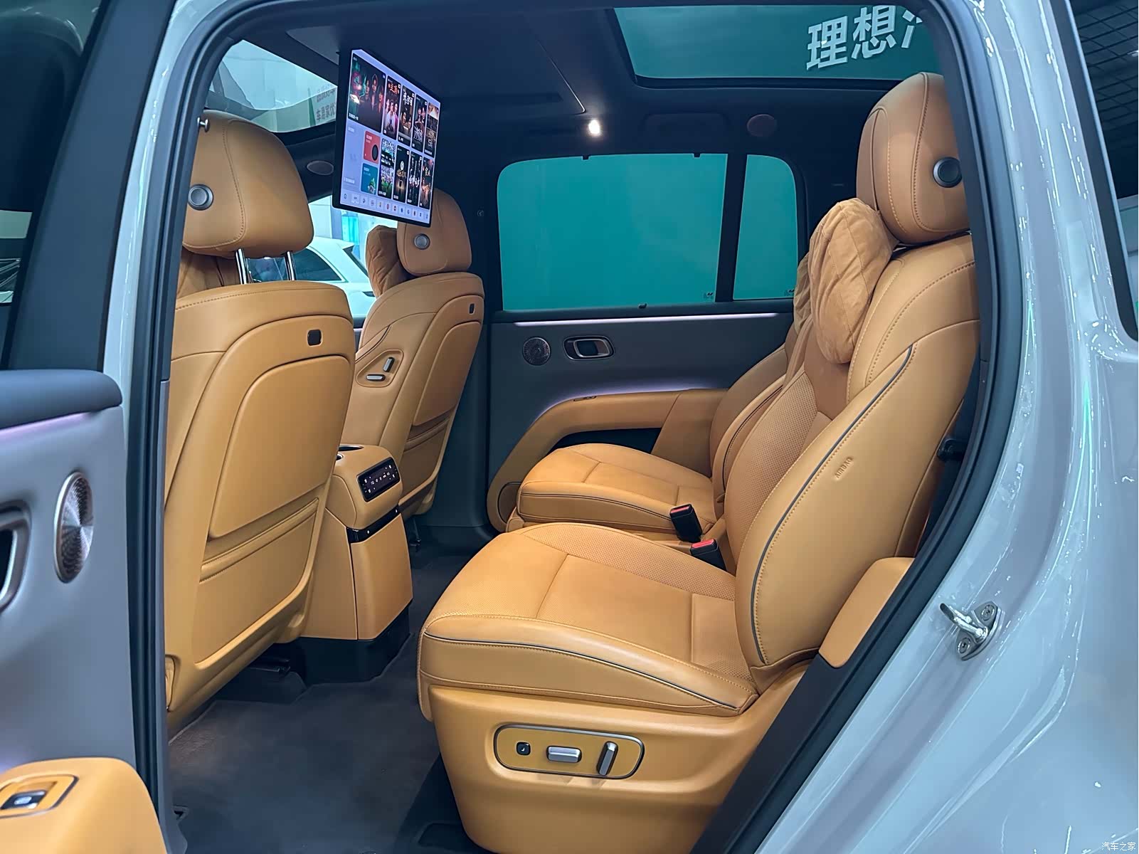 Li Auto i8, 2025 4