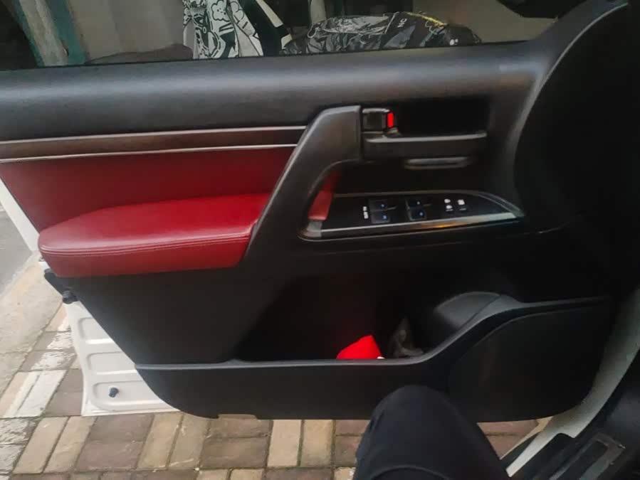 Toyota Land Cruiser 2018, фото 7