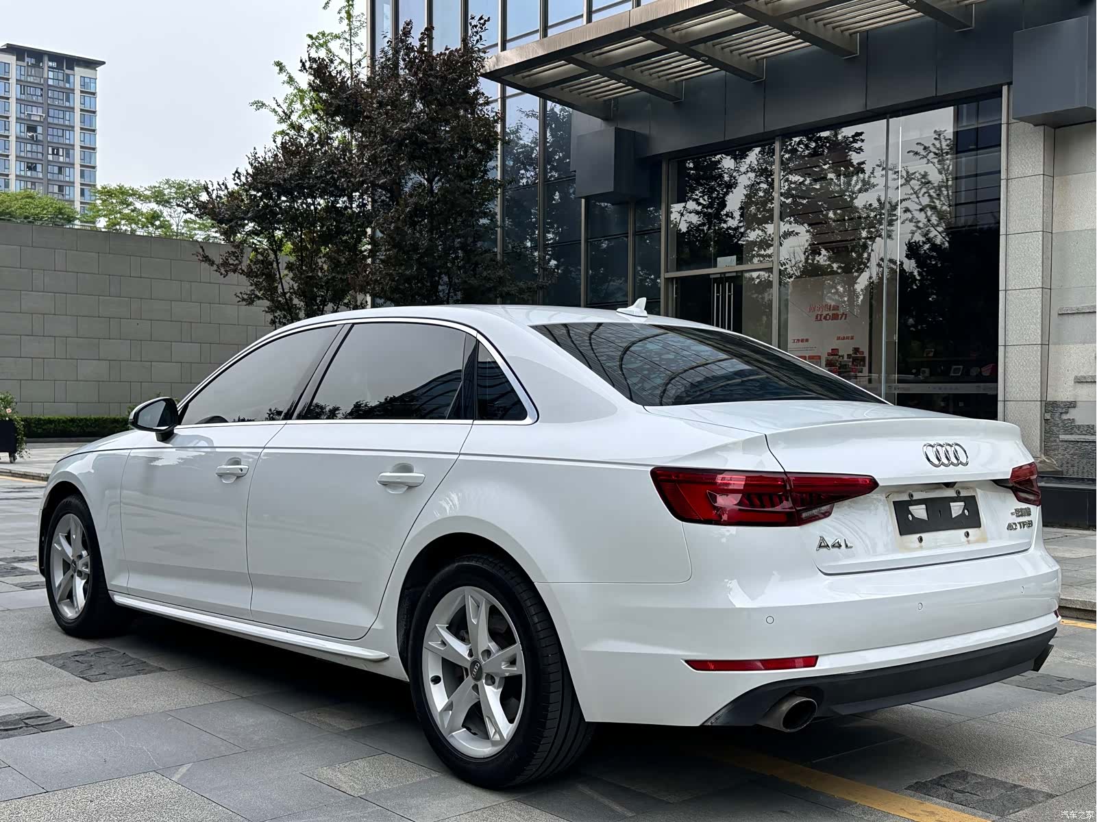 Audi A4L, 2017 6