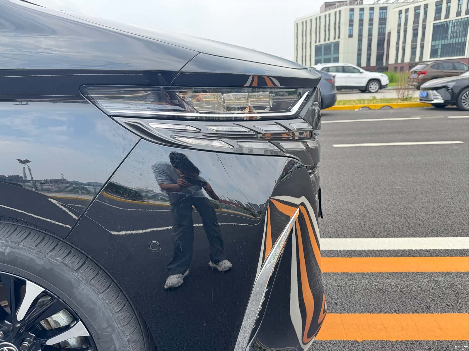 Toyota Alphard, 2024 28