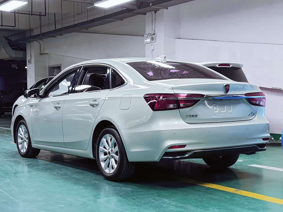 Roewe i6