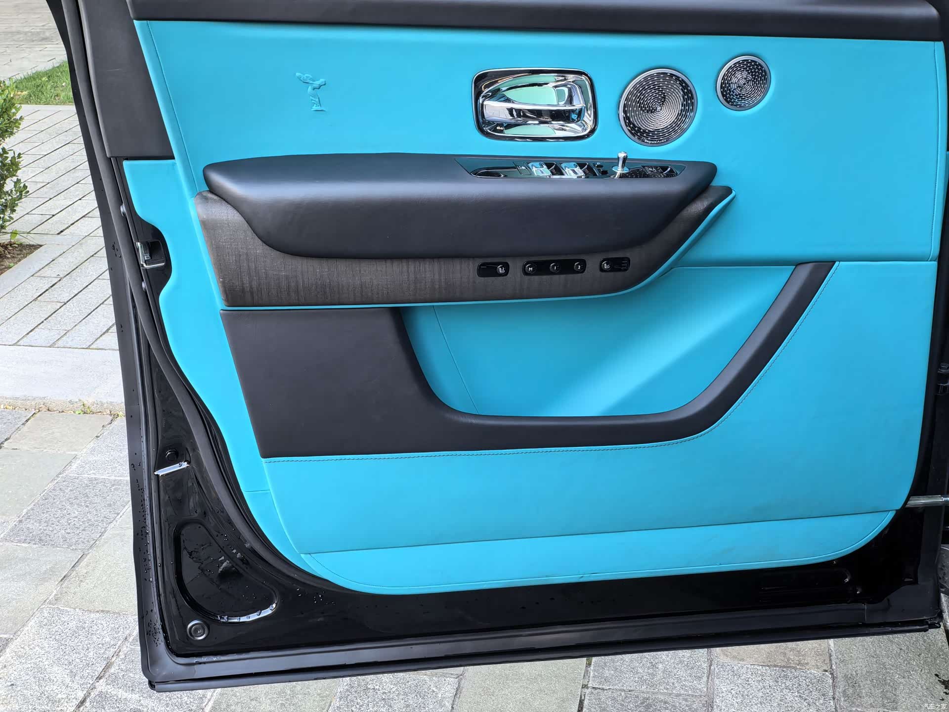Rolls-Royce Cullinan, 2022 7