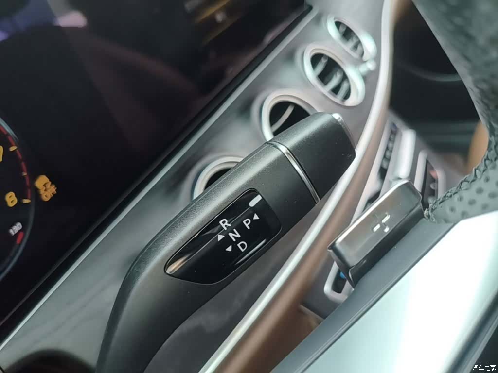 Mercedes-Benz E-Class, 2021 14