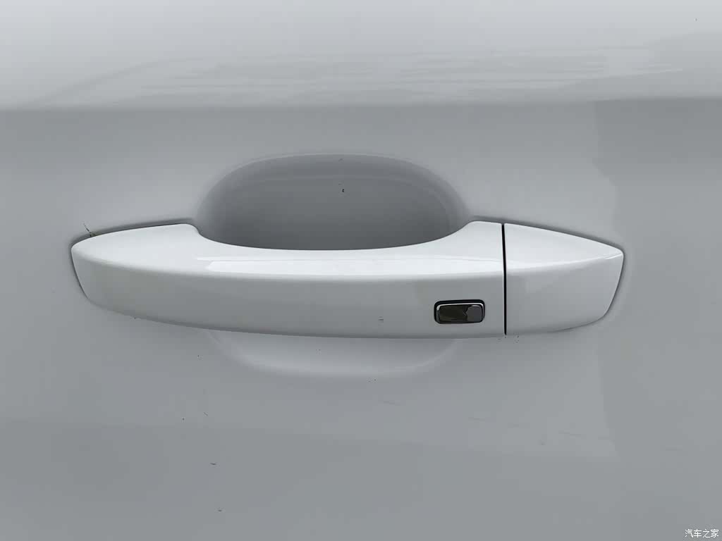Roewe i5, 2022 18