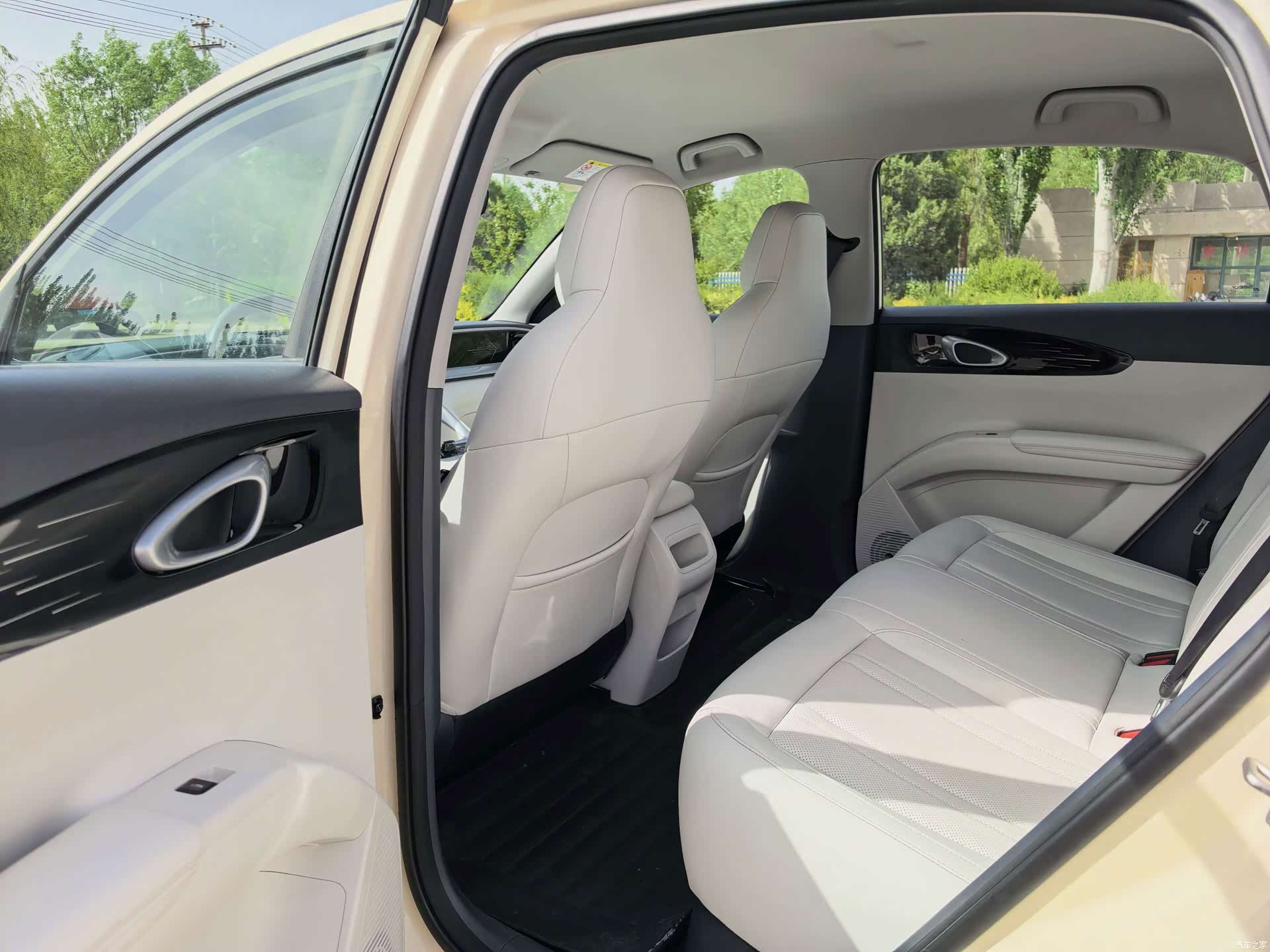 Geely Xingyuan, 2025 9