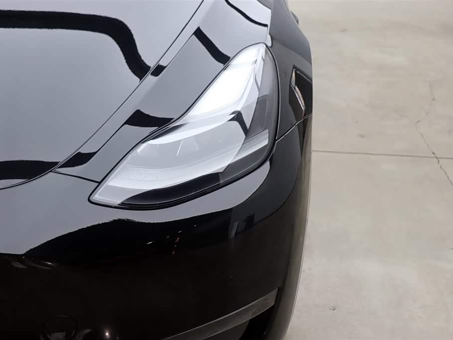 Tesla Model Y Tesla Model Y