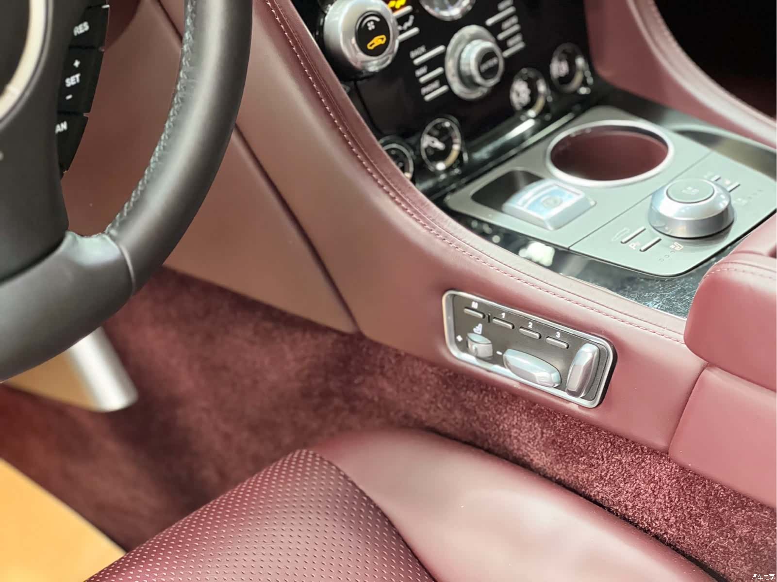 Aston Martin Rapide, 2018 9