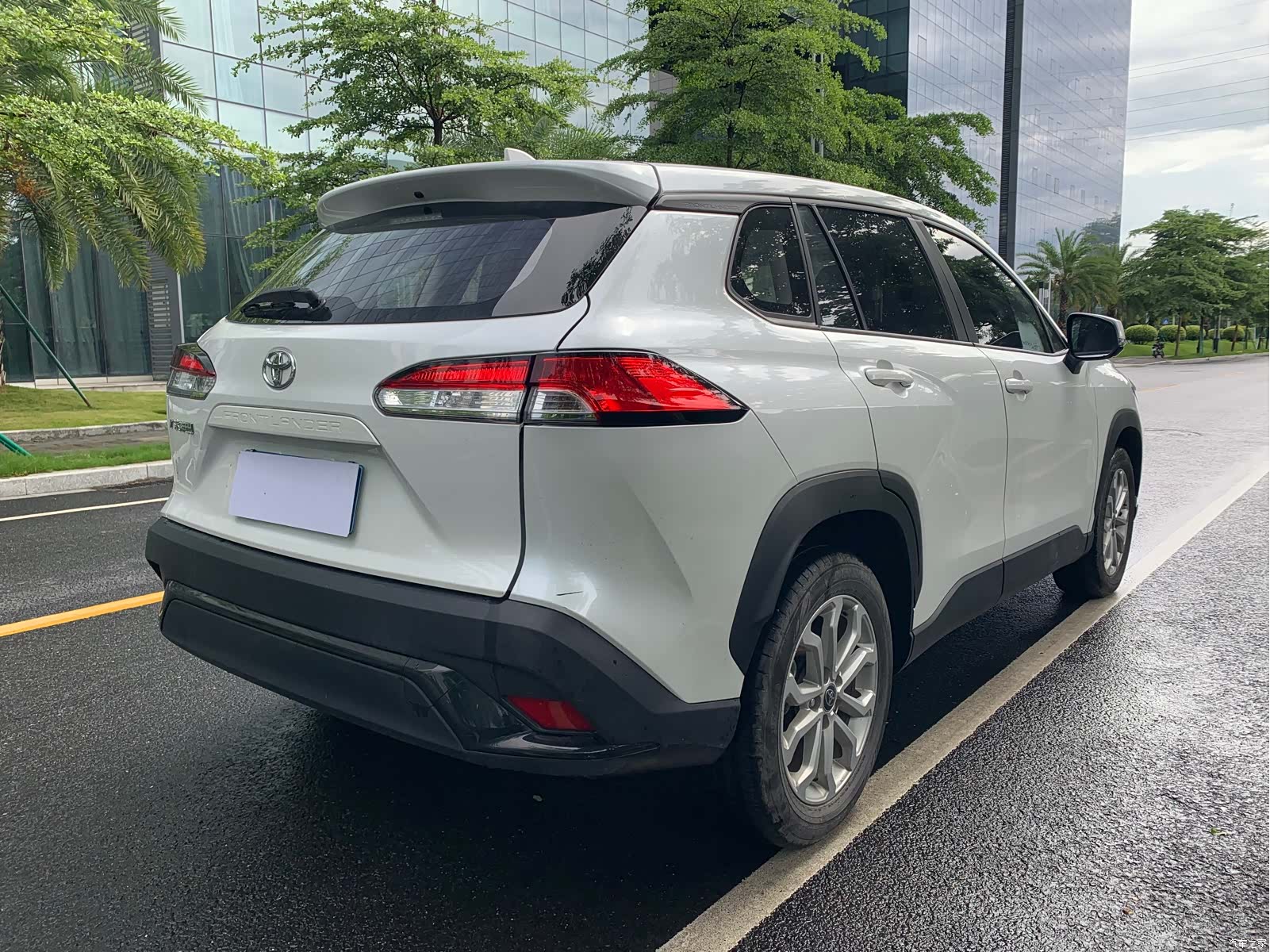 Toyota Frontlander, 2025 4