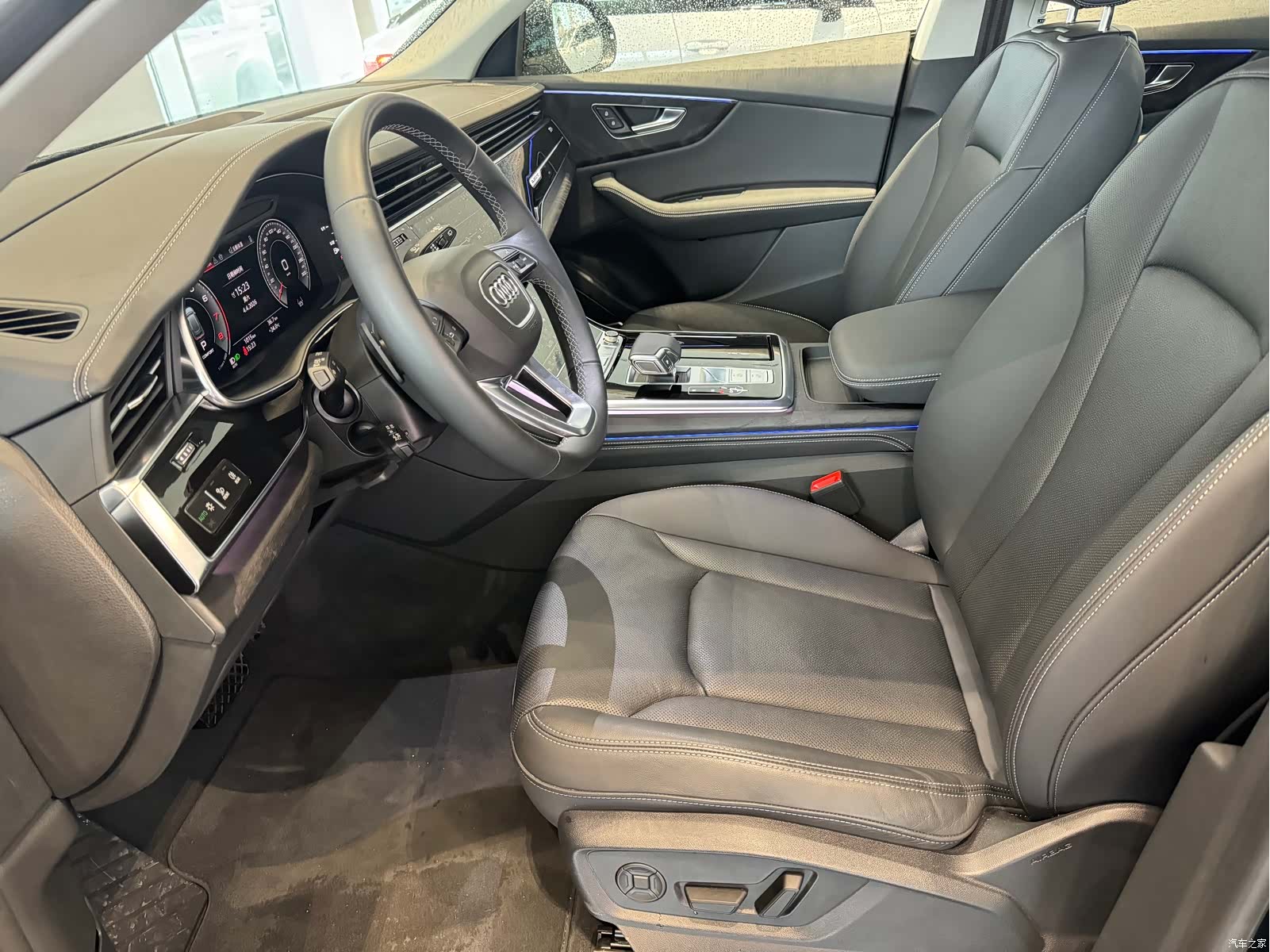 Audi Q8, 2025 16