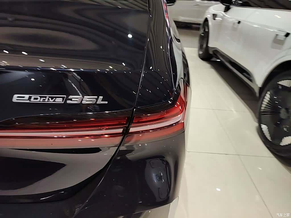 BMW i5, 2025 8