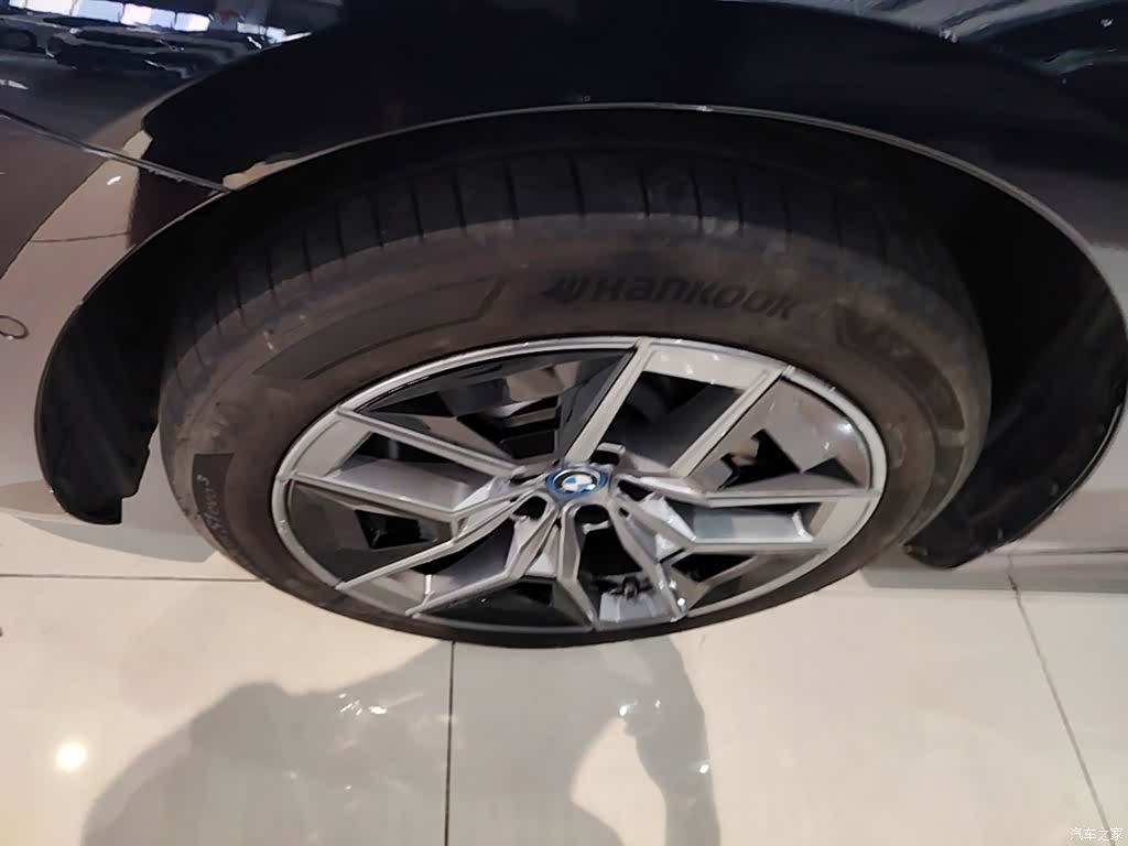 BMW i5, 2025 23