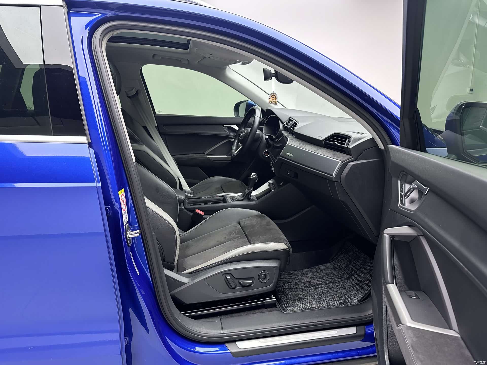 Audi Q3, 2020 15