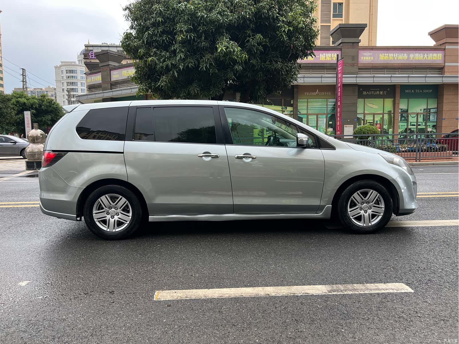 Mazda 8, 2014 11