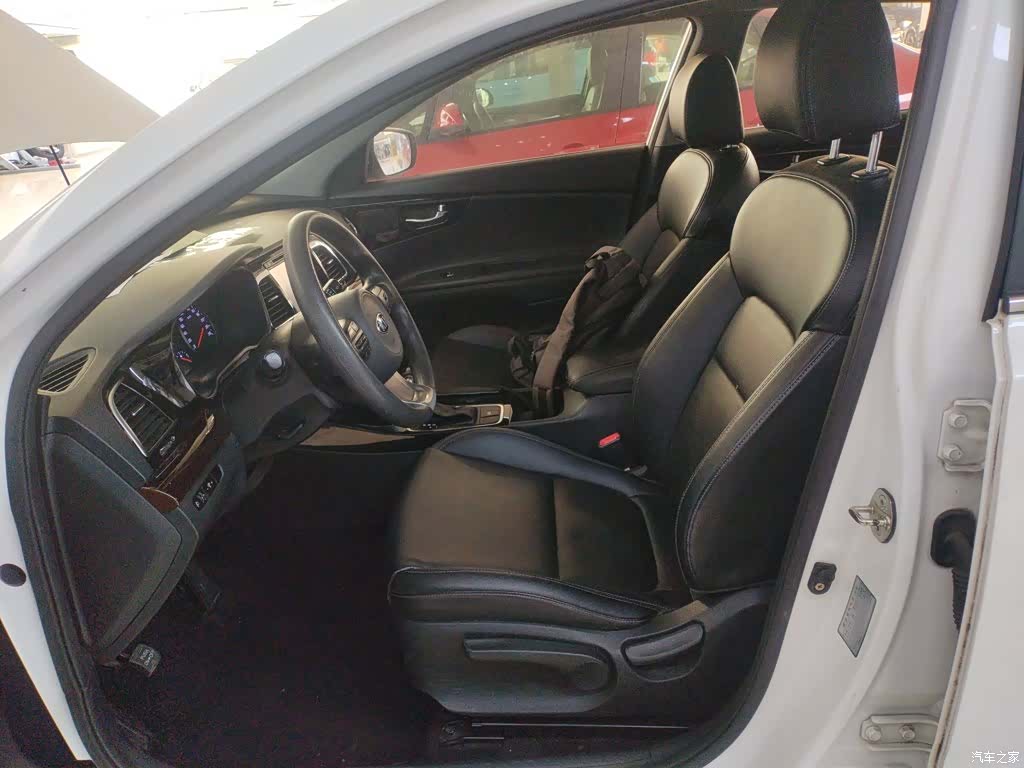 Kia K4, 2015 8