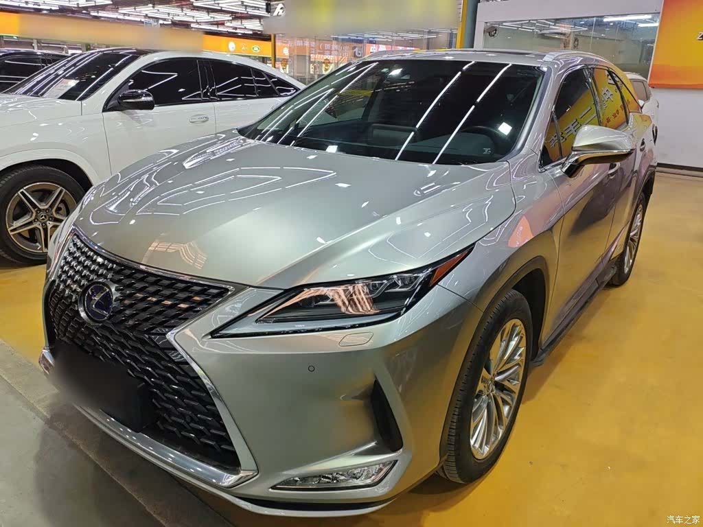Lexus RX, 2020 1