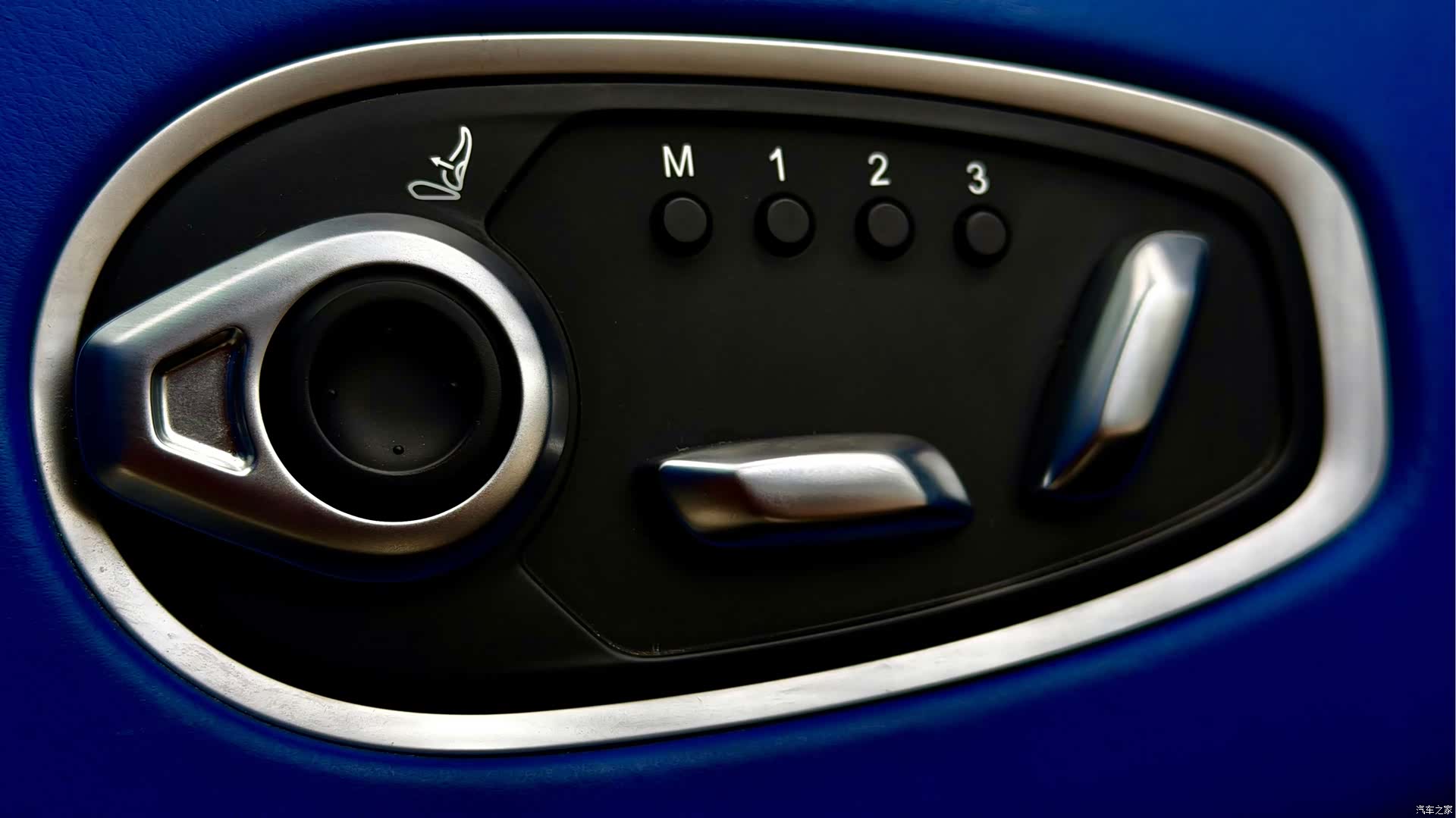 Aston Martin DBX, 2021 13