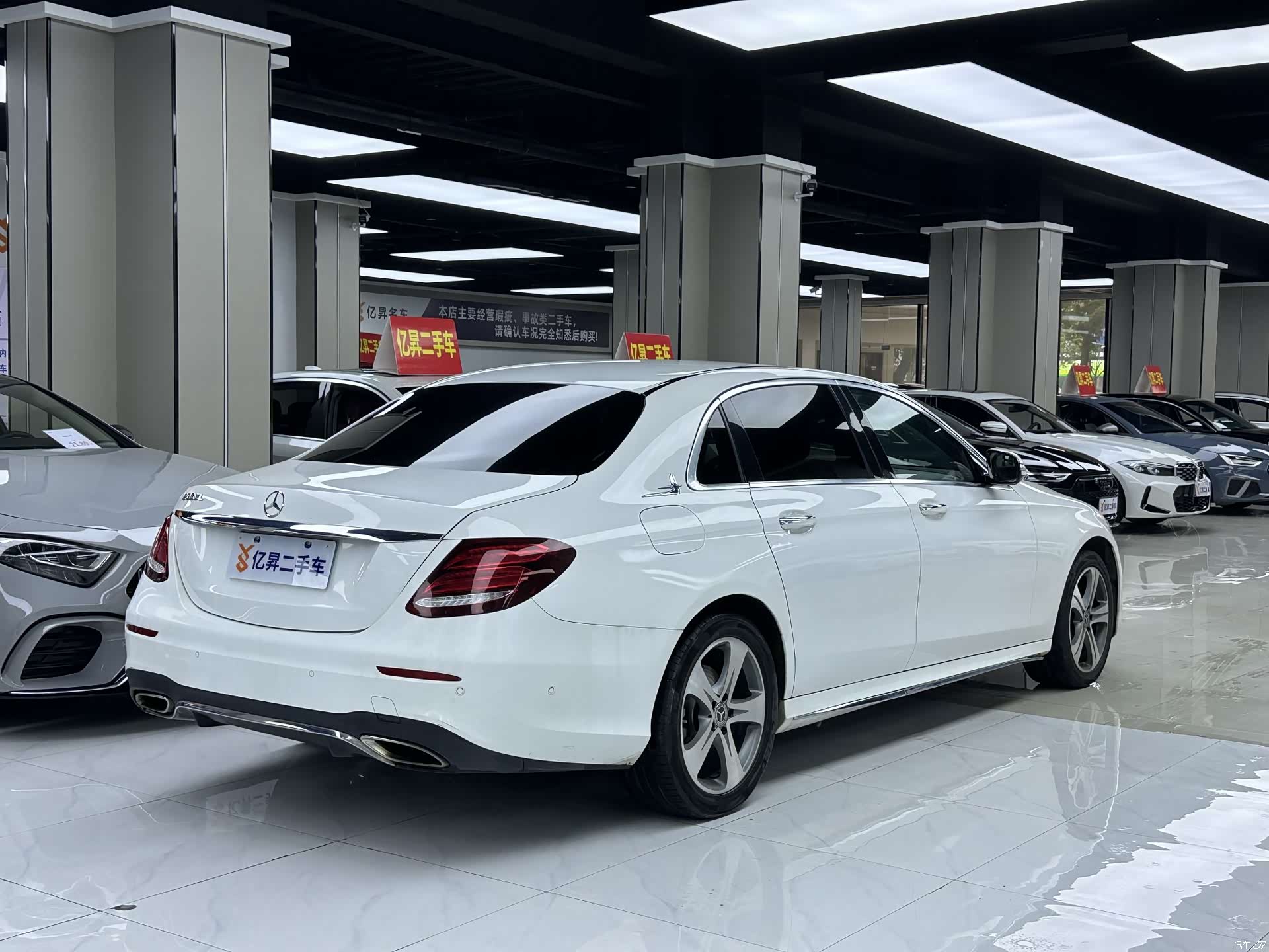 Mercedes-Benz E-Class, 2019 4