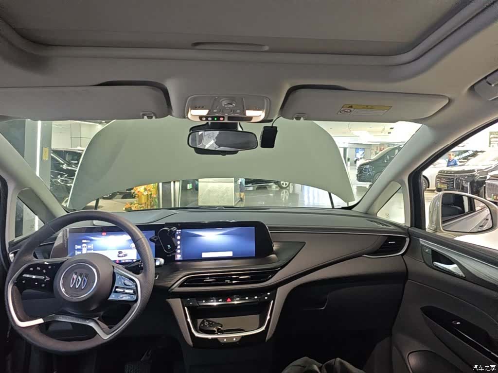 Buick GL8, 2025 18