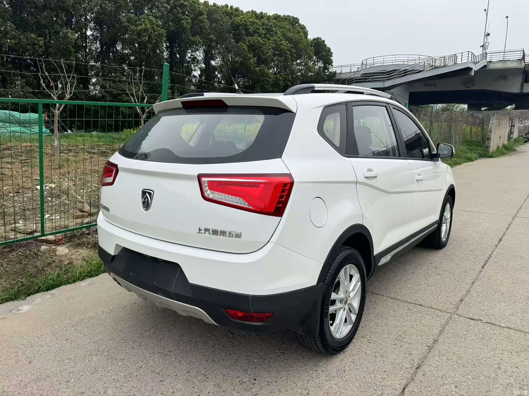 Wuling 560, 2017 11
