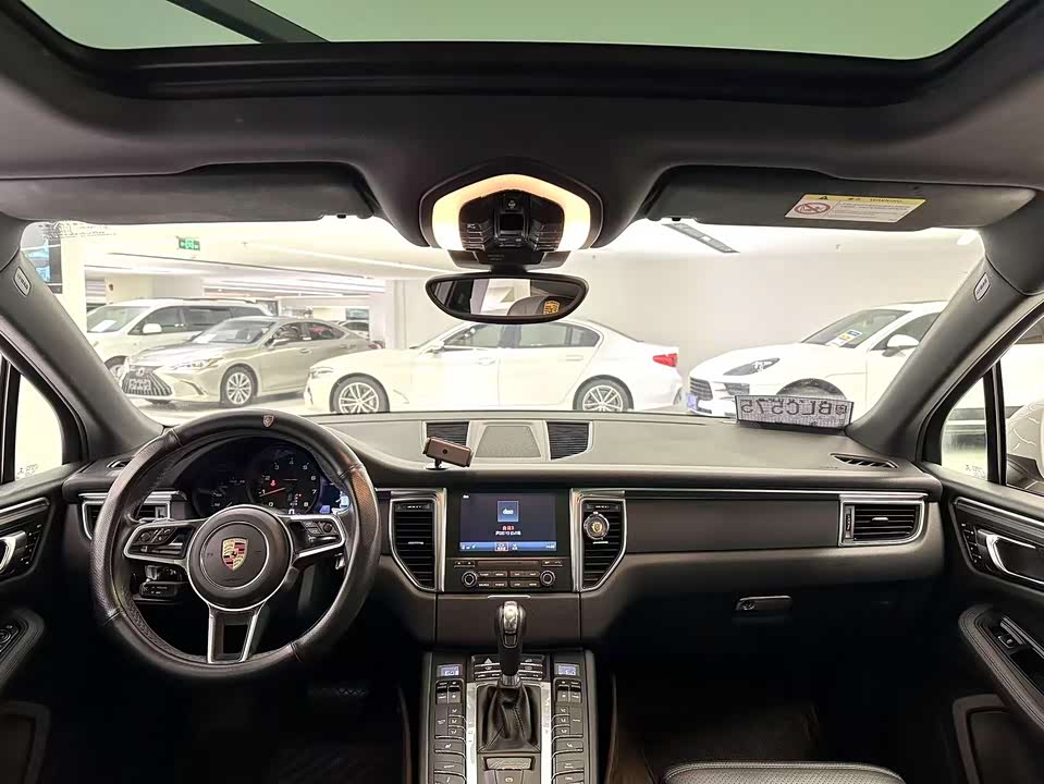 Porsche Macan Porsche Macan