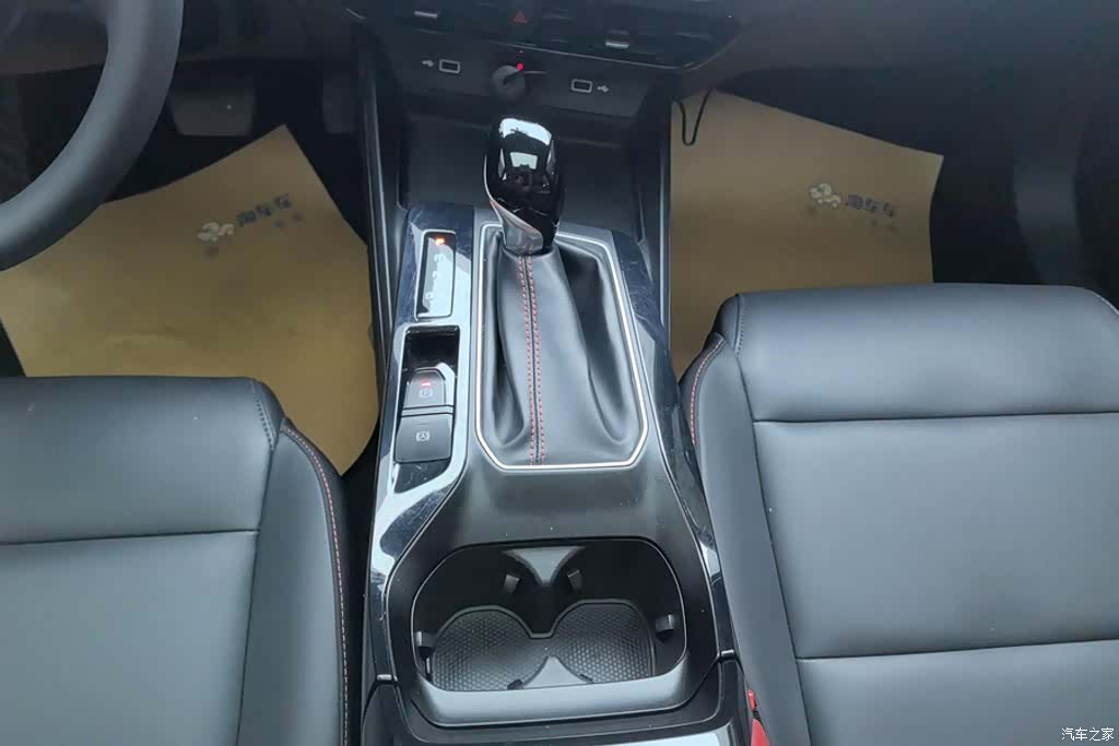 MG MG5, 2022 16
