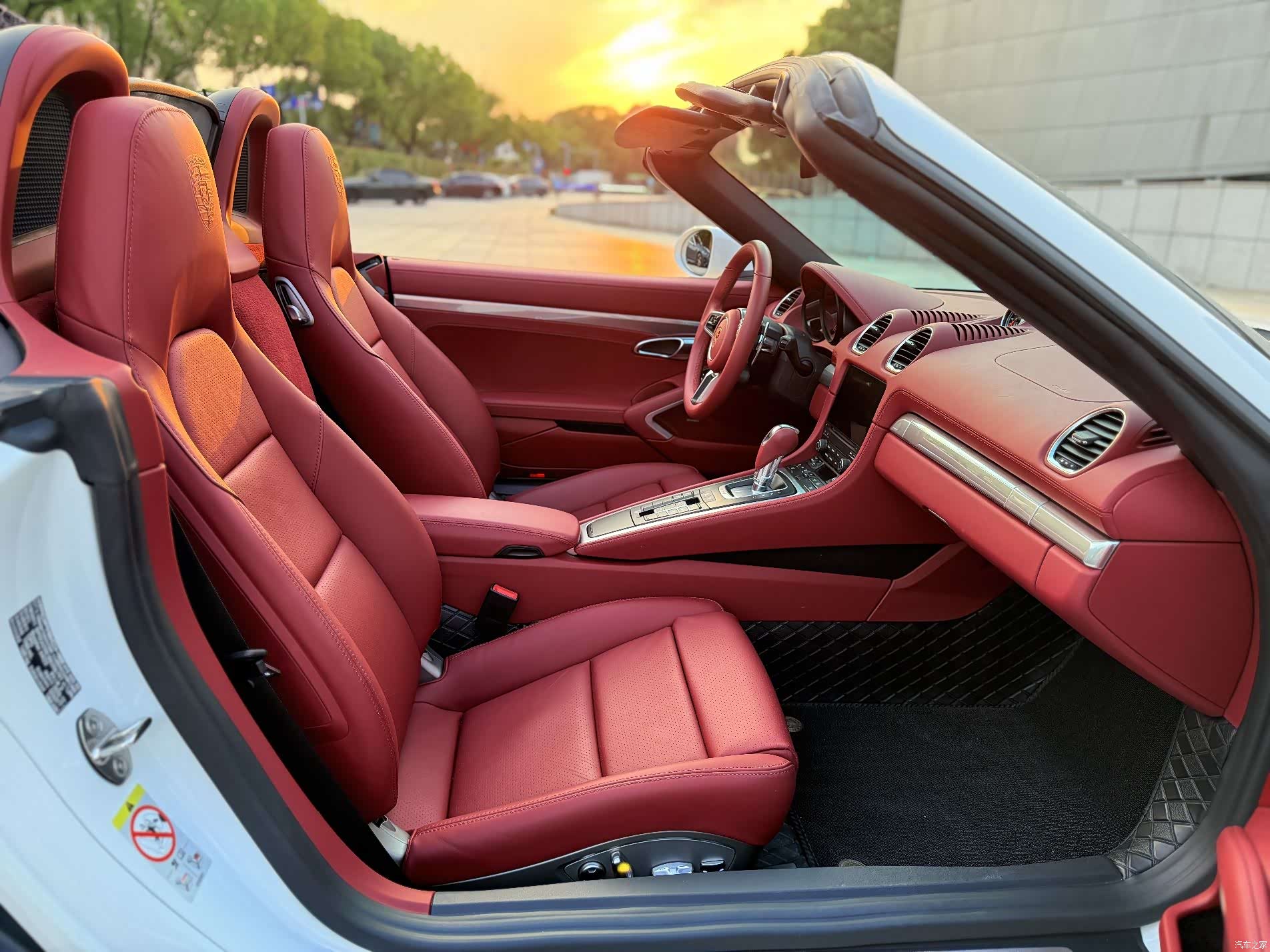 Porsche Boxster, 2024 10