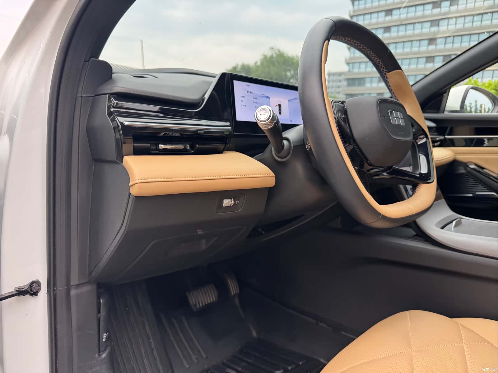 Geely Galaxy L6, 2023 14