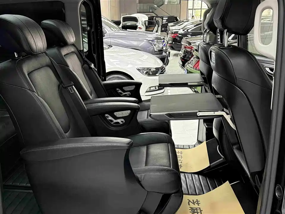 Mercedes-Benz V-class