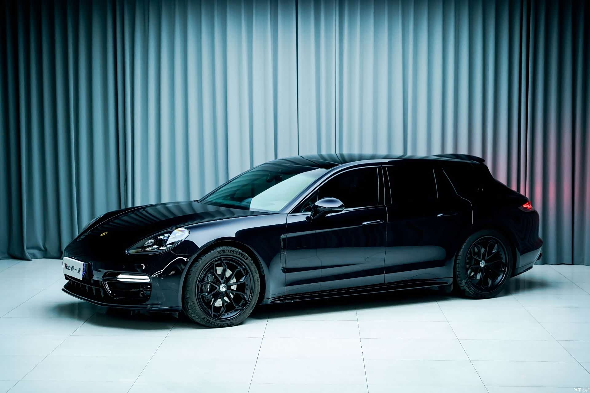 Porsche Panamera, 2024 2