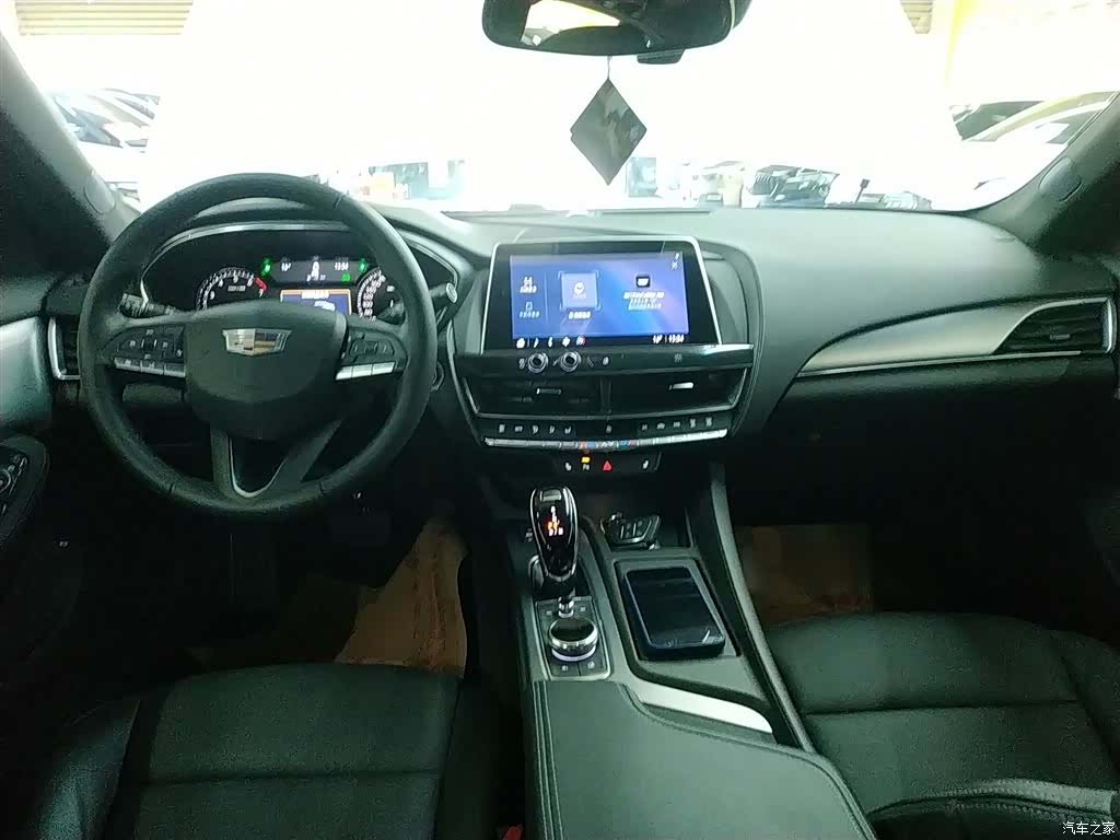 Cadillac CT5, 2021 10