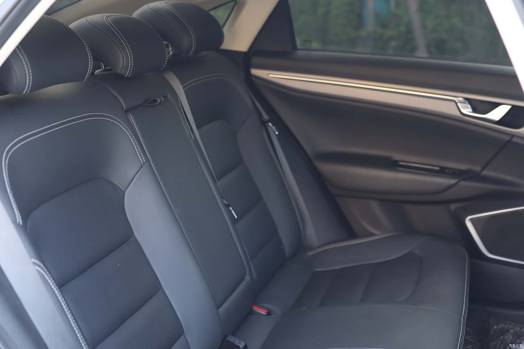 Geely Emgrand, 2019 28