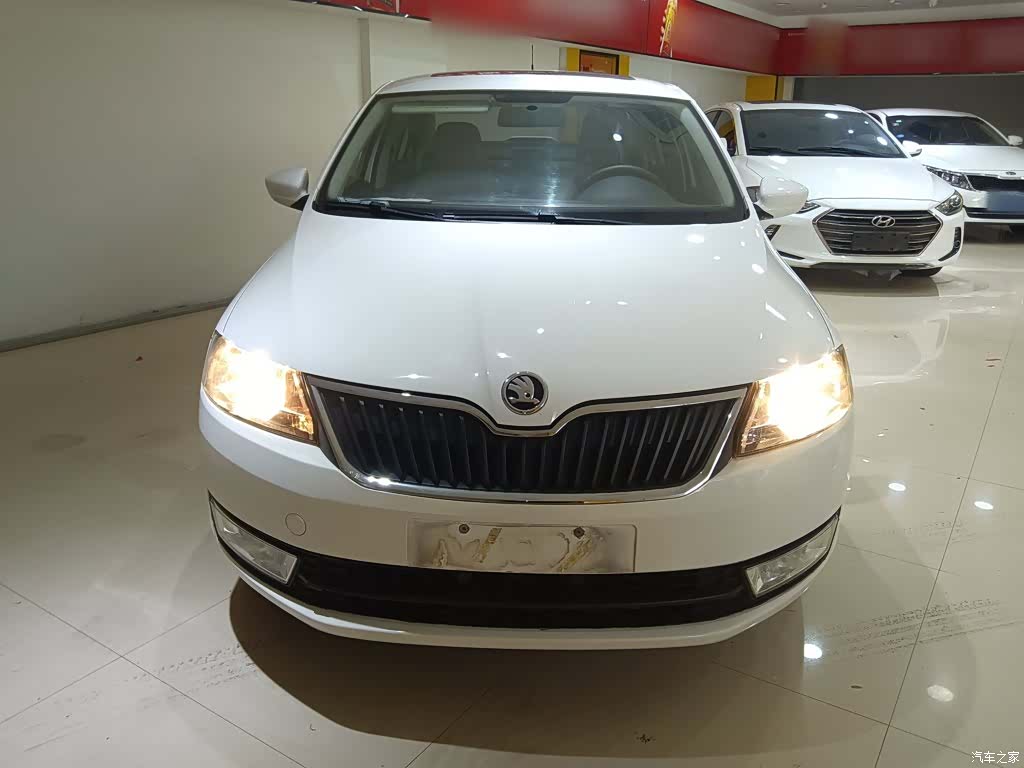 Skoda Rapid, 2016 3