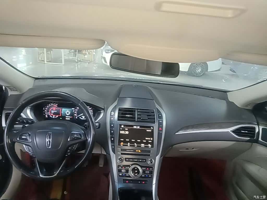 Lincoln MKZ, 2018 10