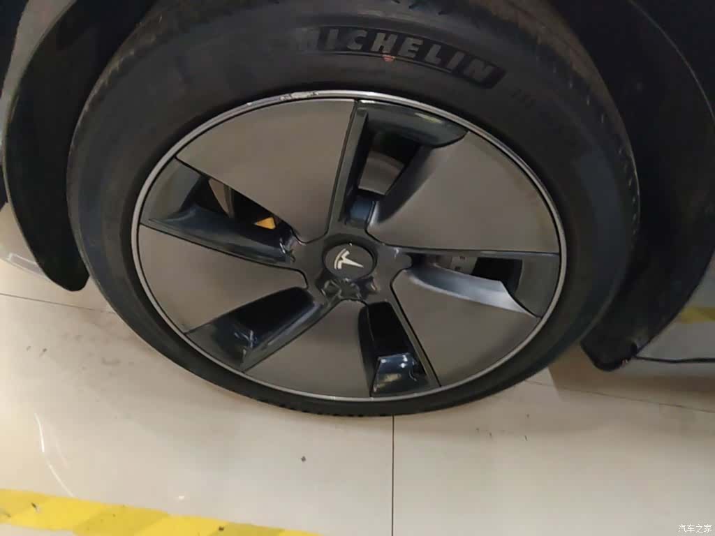 Tesla Model 3, 2023 23