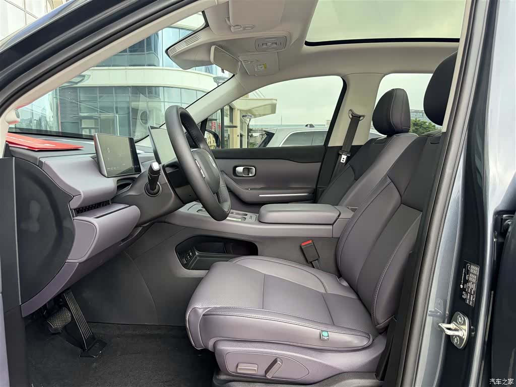 Leapmotor C10, 2025 4