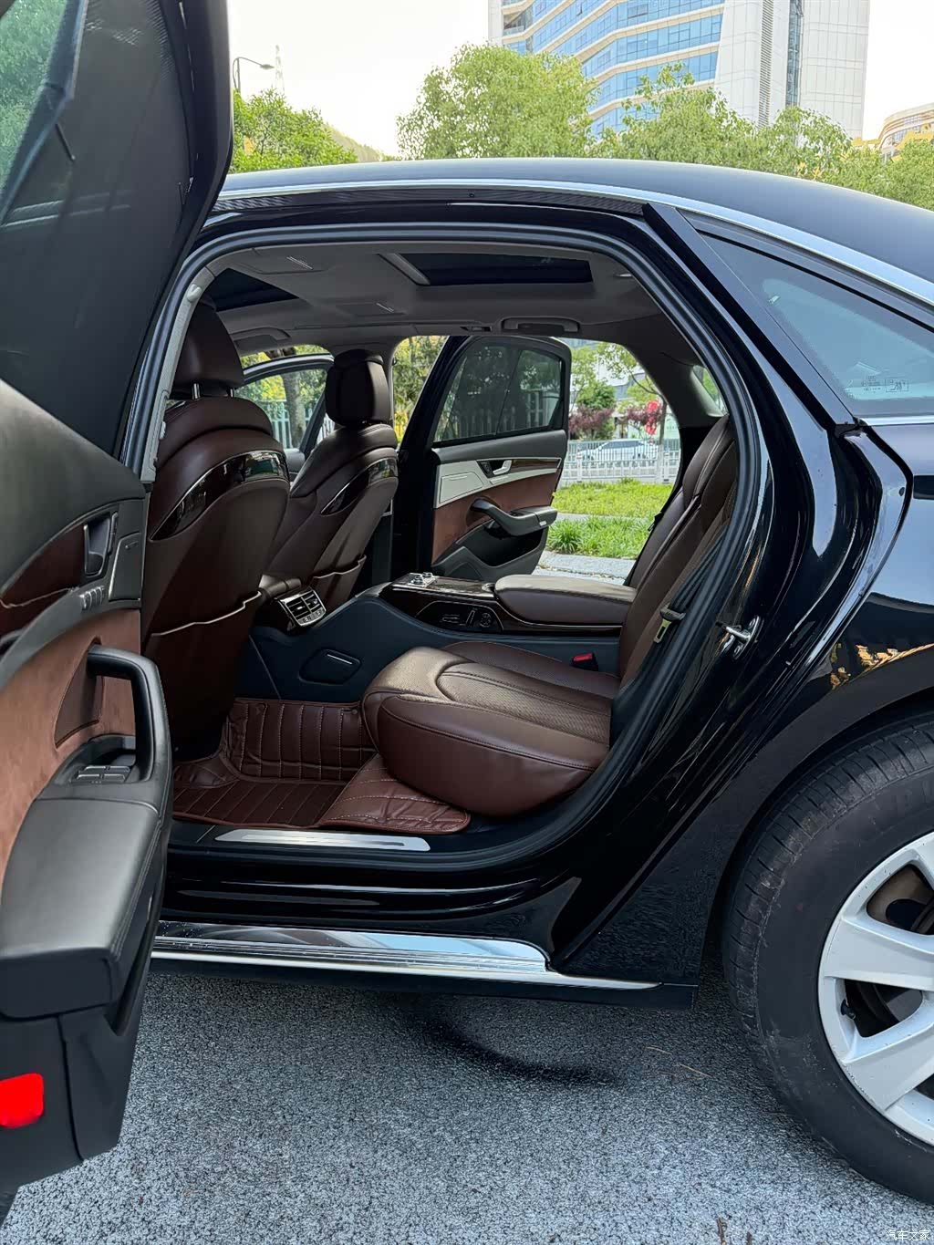 Audi A8L, 2013 11