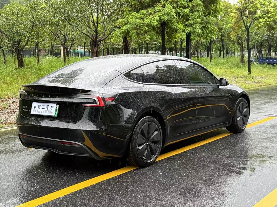 Tesla Model 3 Tesla Model 3