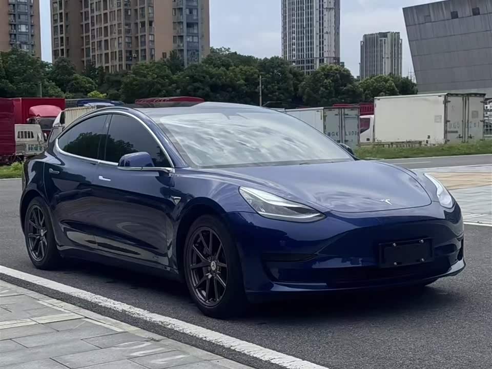 Tesla Model 3 Tesla Model 3