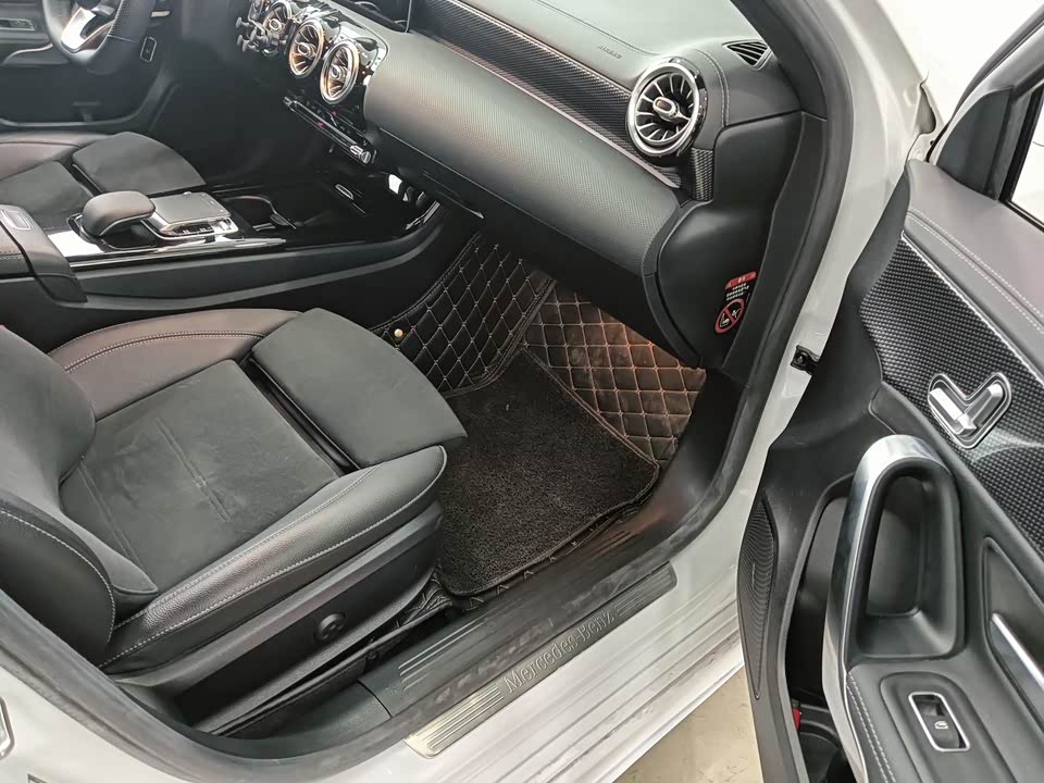 Mercedes-Benz Class A Mercedes-Benz Class A