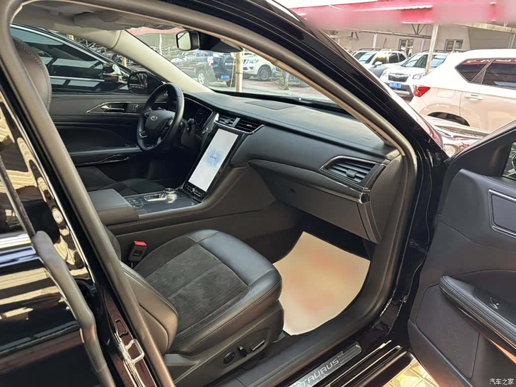 Ford Taurus, 2021 8