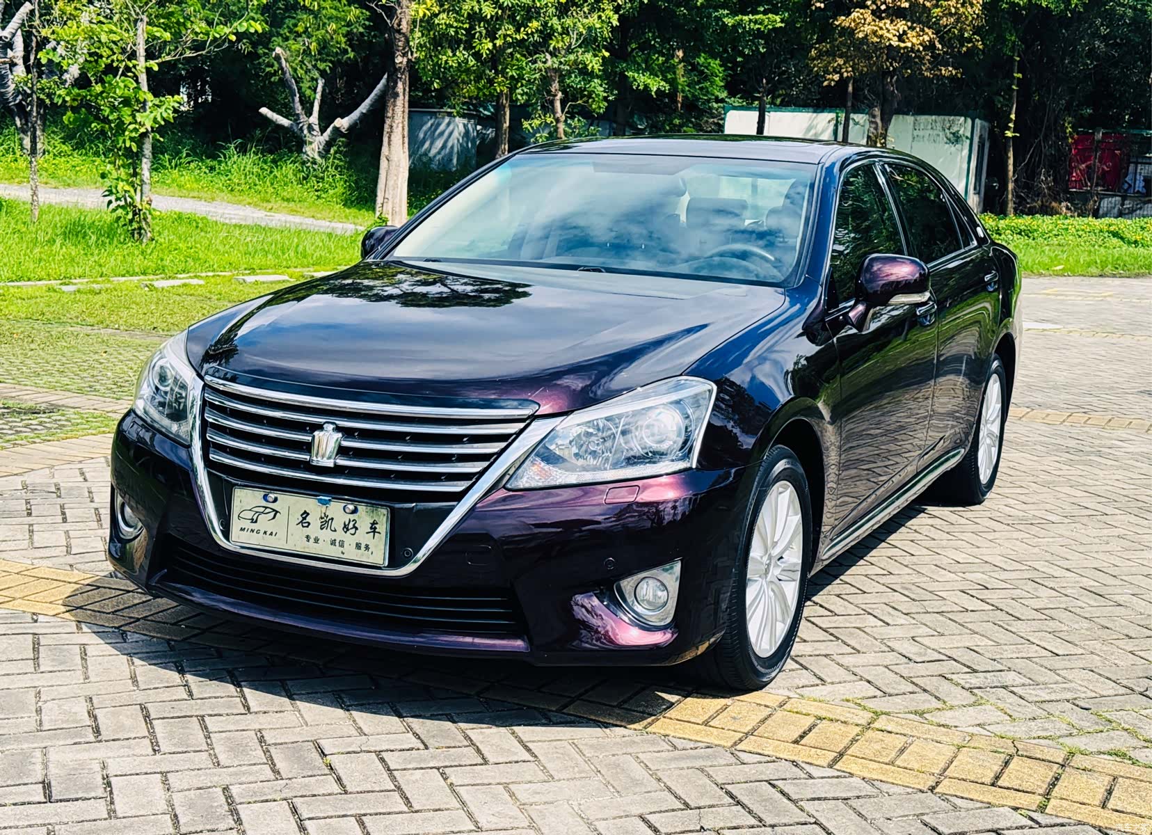 Toyota Crown, 2012 1