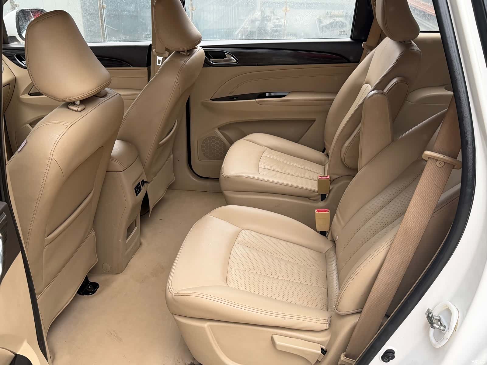 Wuling 730, 2016 8