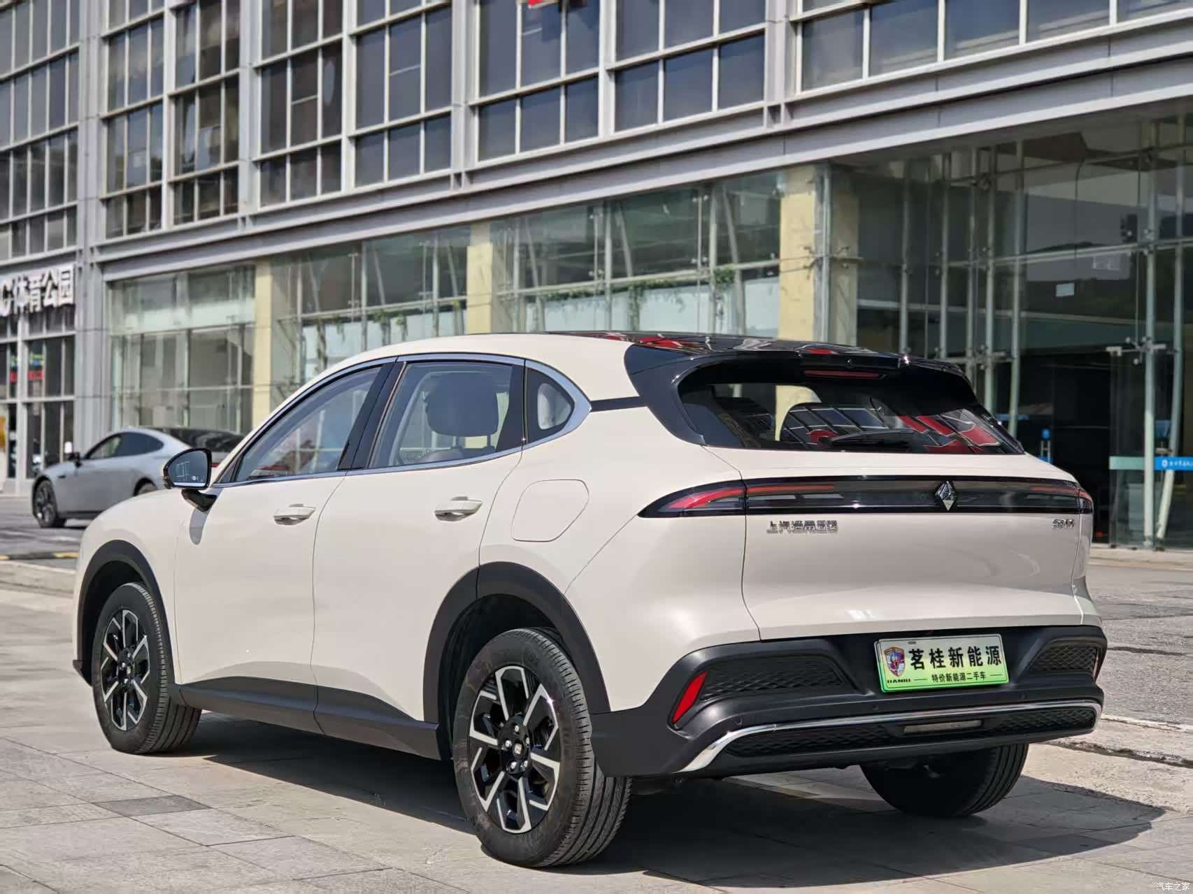 Wuling E6, 2025 4