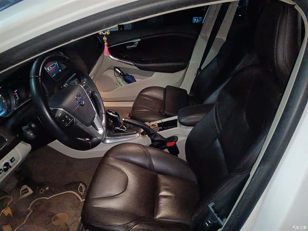 Volvo V40, 2016 8