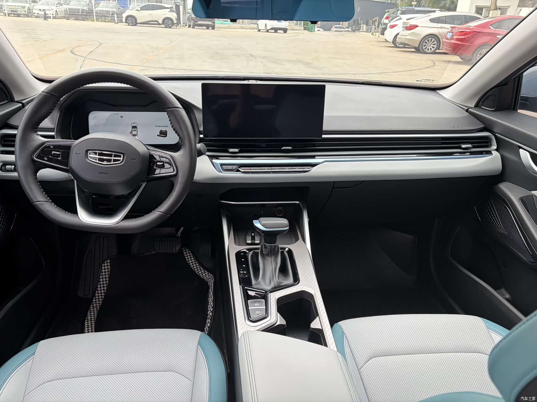 Geely Emgrand, 2023 все фото