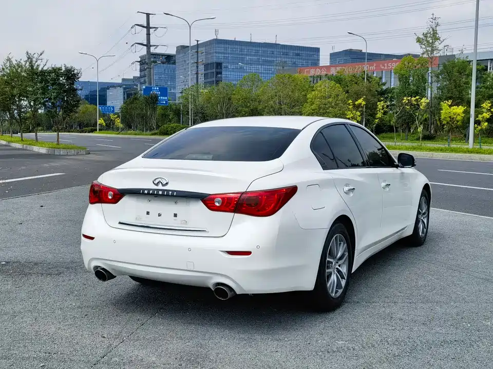 Infiniti Q50