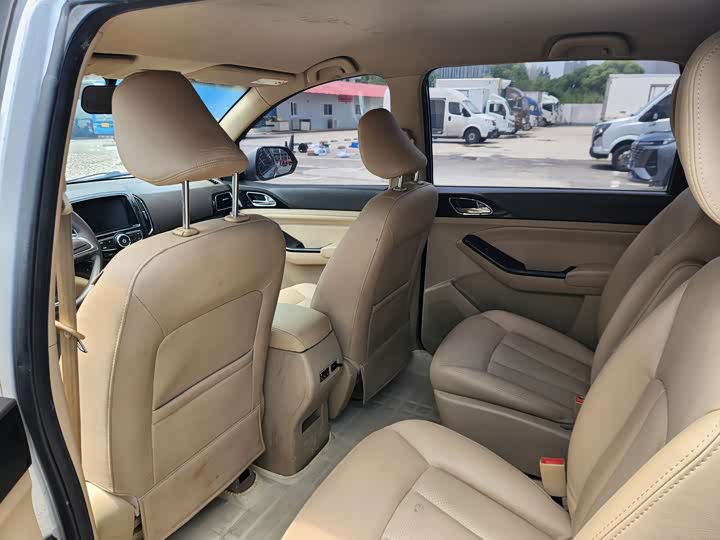 Baojun 730 2016 1.5L МКПП Люкс 7 seats