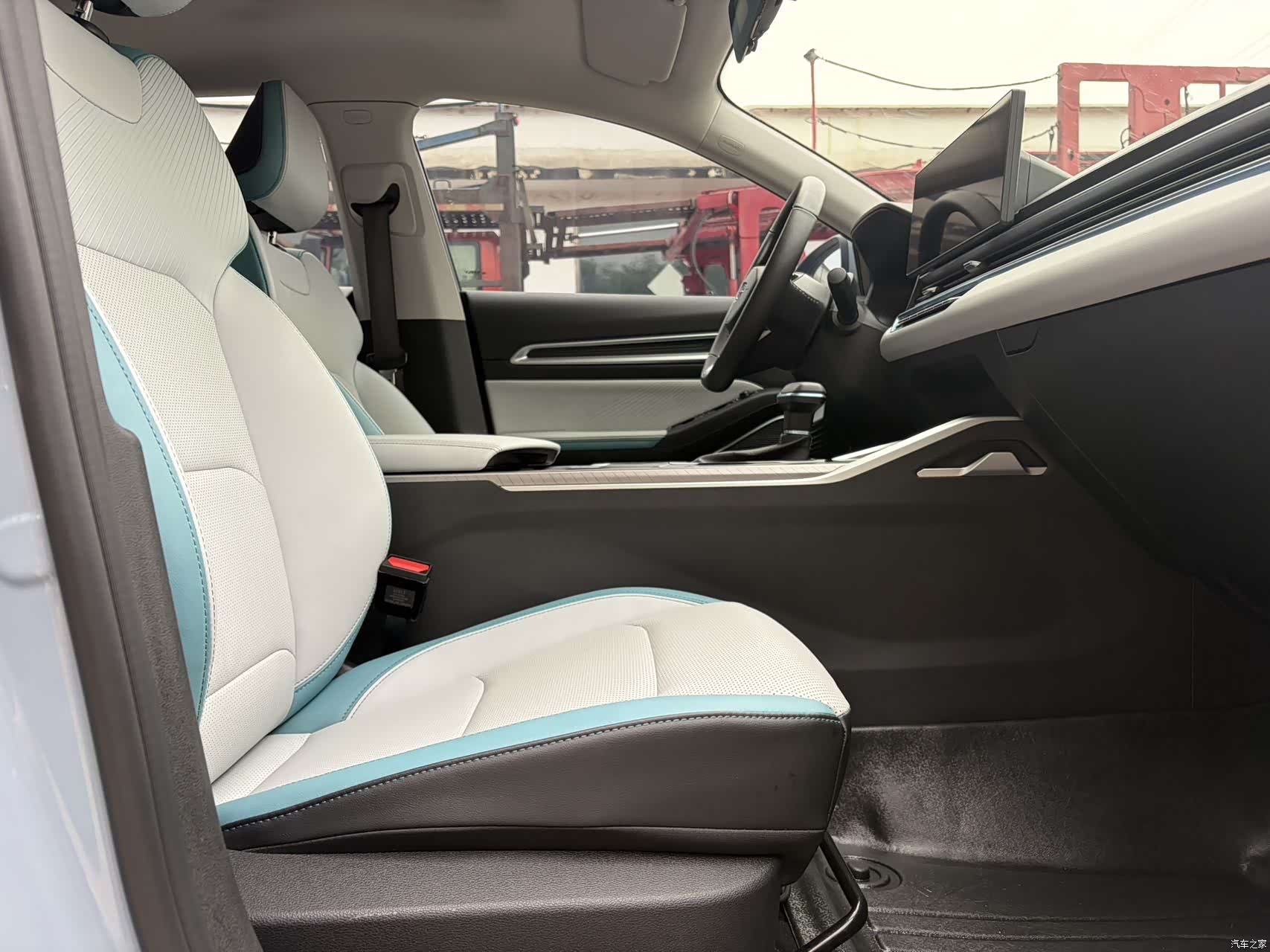 Geely Emgrand, 2023 6