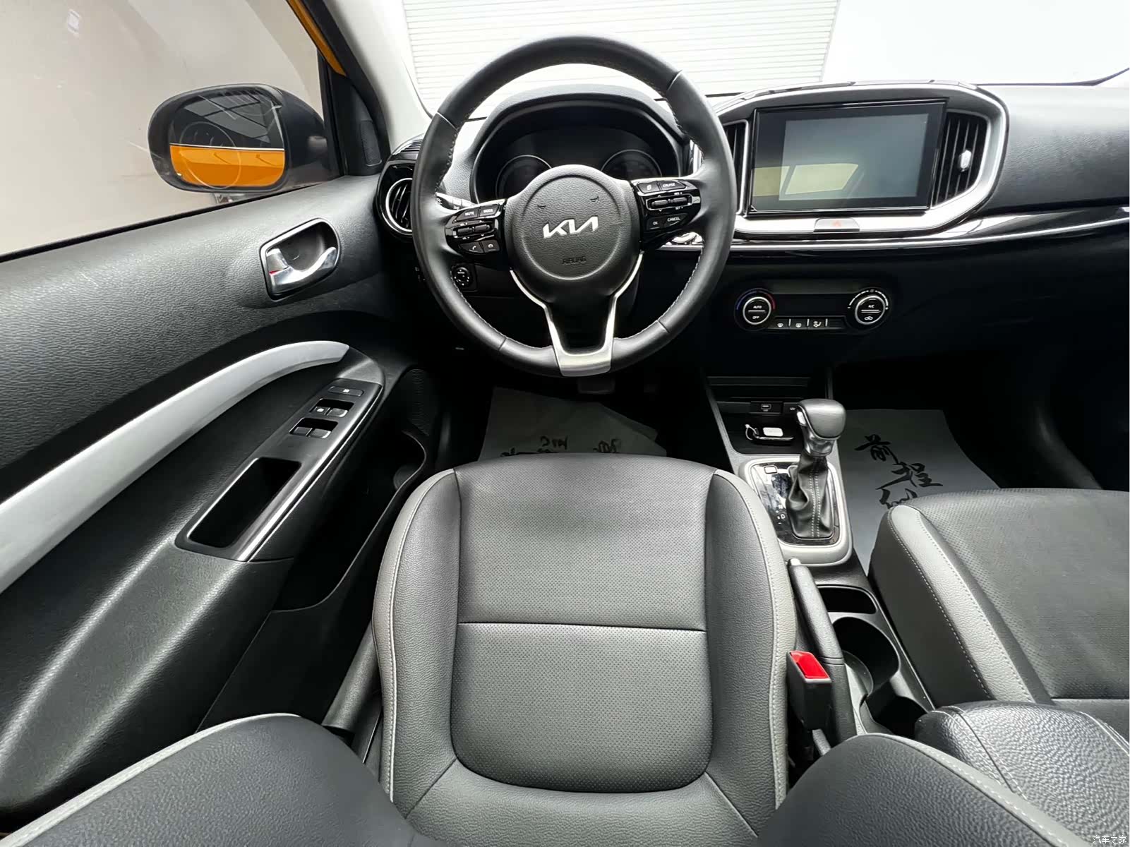 Kia KX1, 2022 9
